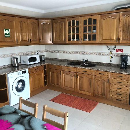 Olinda'S 2 Bedroom Apartment Лагуш Экстерьер фото