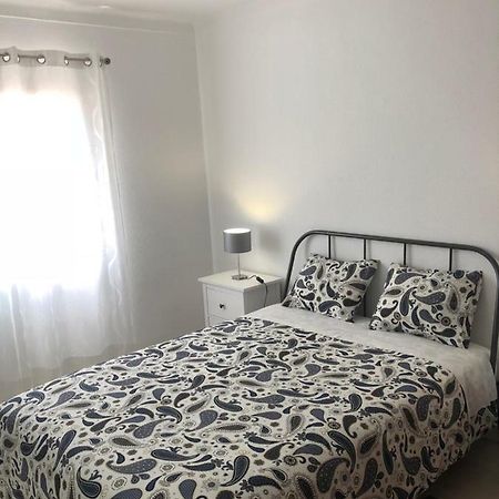 Olinda'S 2 Bedroom Apartment Лагуш Экстерьер фото